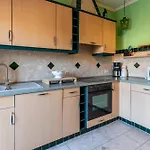 Ferienwohnung-poseidon-im-ostseebad-binz-3-raum-balkon-parkplatz-4-personen-zentrale-lage Apartament *