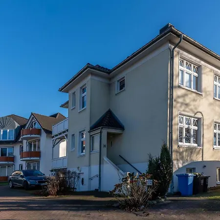 Ferienwohnung-poseidon-im-ostseebad-binz-3-raum-balkon-parkplatz-4-personen-zentrale-lage