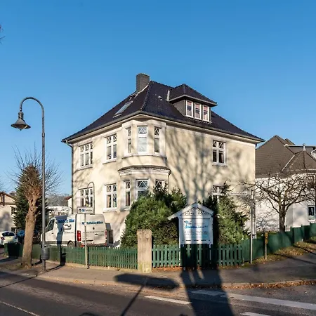 Daire Ferienwohnung-poseidon-im-ostseebad-binz-3-raum-balkon-parkplatz-4-personen-zentrale-lage