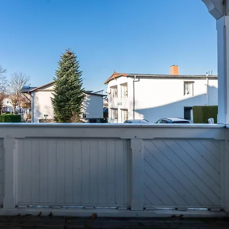 Ferienwohnung-poseidon-im-ostseebad-binz-3-raum-balkon-parkplatz-4-personen-zentrale-lage Daire