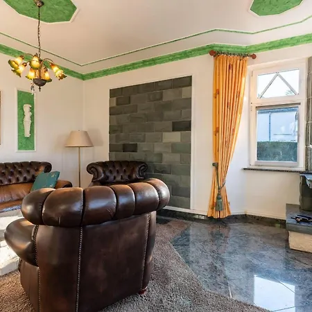 Apartament Ferienwohnung-poseidon-im-ostseebad-binz-3-raum-balkon-parkplatz-4-personen-zentrale-lage *