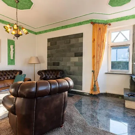 Apartment Ferienwohnung-poseidon-im-ostseebad-binz-3-raum-balkon-parkplatz-4-personen-zentrale-lage *